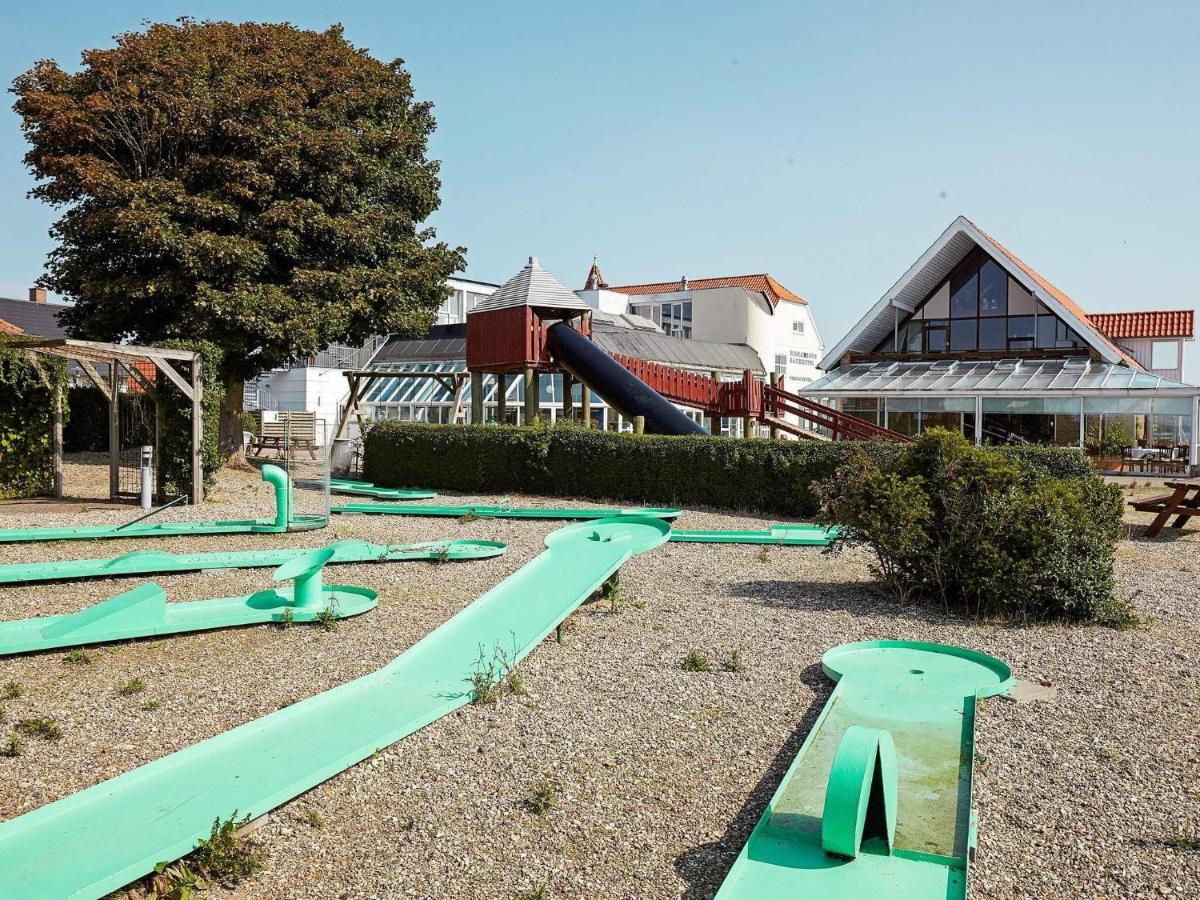 6 Person Holiday Home On A Holiday Park In Hejls Екстериор снимка